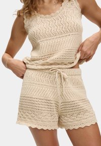 Marks & Spencer Short - natural