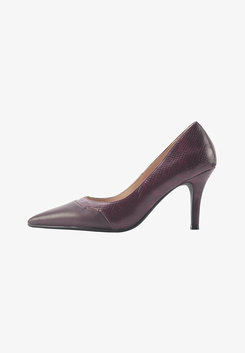 Dunkelburgunderfarbene High Heels mit spitzem Zehenbereich und kontrastierenden strukturierten Akzenten. Hergestellt aus glattem und in Schlangenleder-Optik geprägtem Leder.