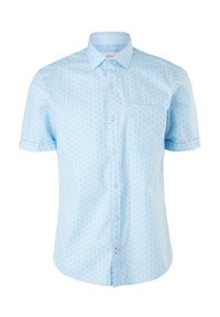 Camicia a maniche corte di colore azzurro chiaro, con taschino sul petto e un motivo sottile di piccole forme su tutto il tessuto.