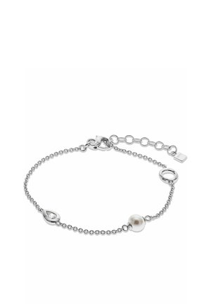 Silberarmband mit einer runden weißen Perle auf der einen Seite und einem tropfenförmigen klaren Edelstein auf der anderen Seite, mit verstellbarem Verschluss.