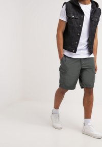 YOURTURN Väst - black denim