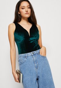 WAL G. V NECK BODYSUIT - Top - forest green