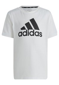 Camiseta blanca de algodón con un gran logo negro de Adidas en el frente. Cuello redondo clásico y mangas cortas. Textura suave.