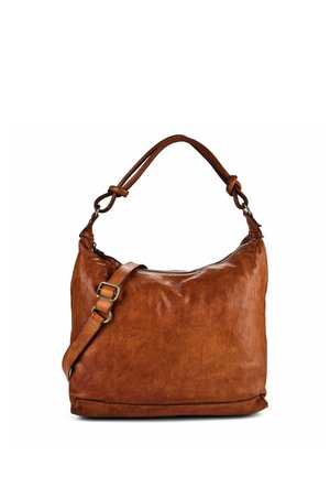 Sac bandoulière en cuir marron doux avec une sangle nouée et une boucle réglable sur un fond blanc uni.