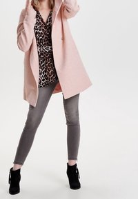ONLY Cappotto corto - light pink