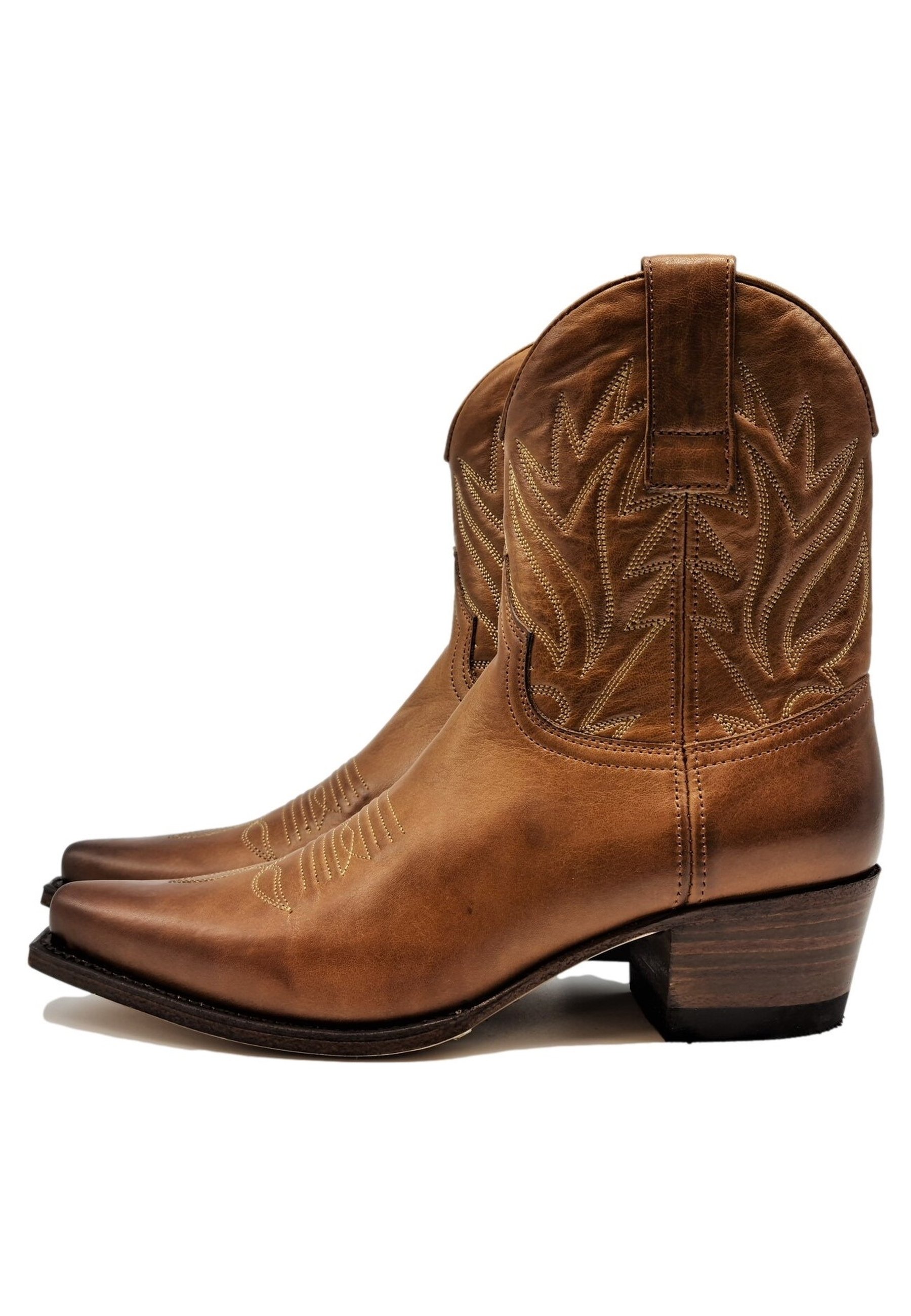 Botines camperos de mujer | Selección online en Zalando