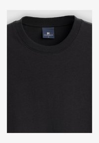 Niewybrane, jet black - blacks
