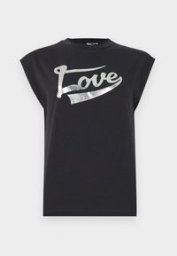 Fekete ujjatlan póló, pamutból készült, elöl ezüst fémes "Love" grafikával és laza szabással.