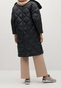 Mango Abrigo de invierno - black