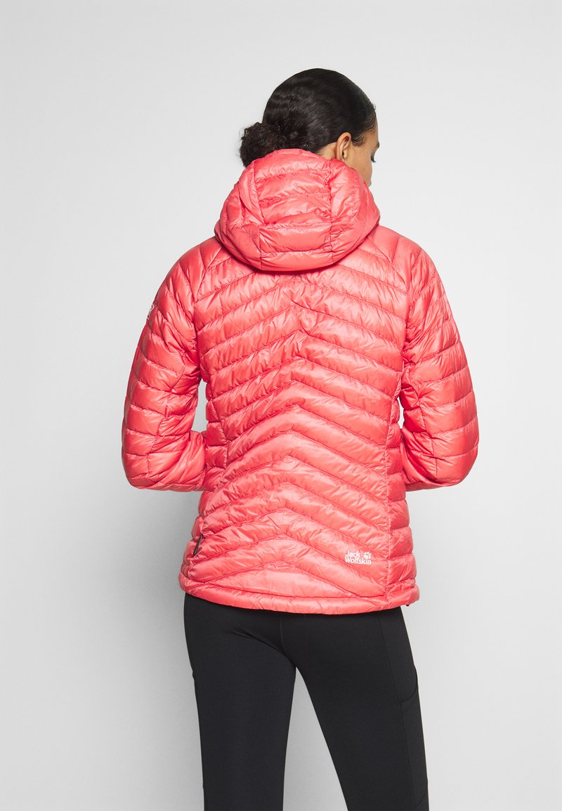 Jack Wolfskin Mountain Down Jacket Coral Pink Coral Zalando Co Uk