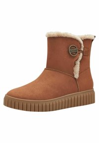 Bruine suède enkellaarsjes met een faux fur voering, voorzien van een ronde metalen tag, gestikte accenten en een rubberen zool met verticale groeven.