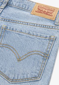 Levi's® WIDE LEG - Blugi loose fit - light blue denim