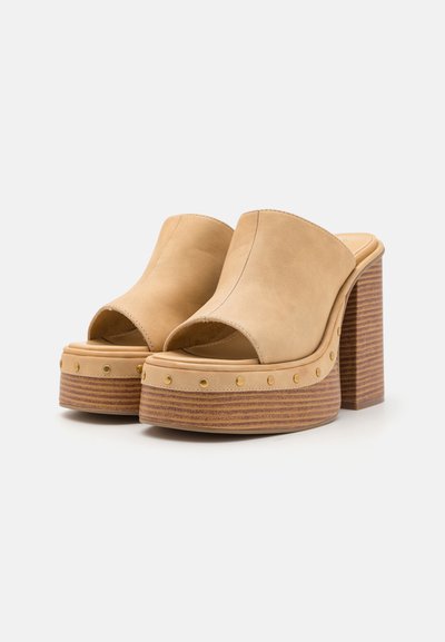 Sinead Gorey Clogs - sand