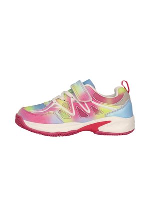 Børns multifarvede sneaker med lyserød, blå og gul gradient, hvid sål, rød slidbane og velkrolukning.