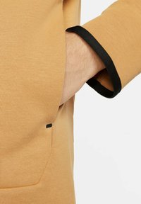 Nike Sportswear TECH - Sweatjacke - yellow