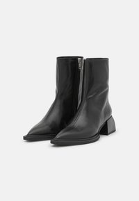 Vagabond VIVIAN - Botine clasice - black