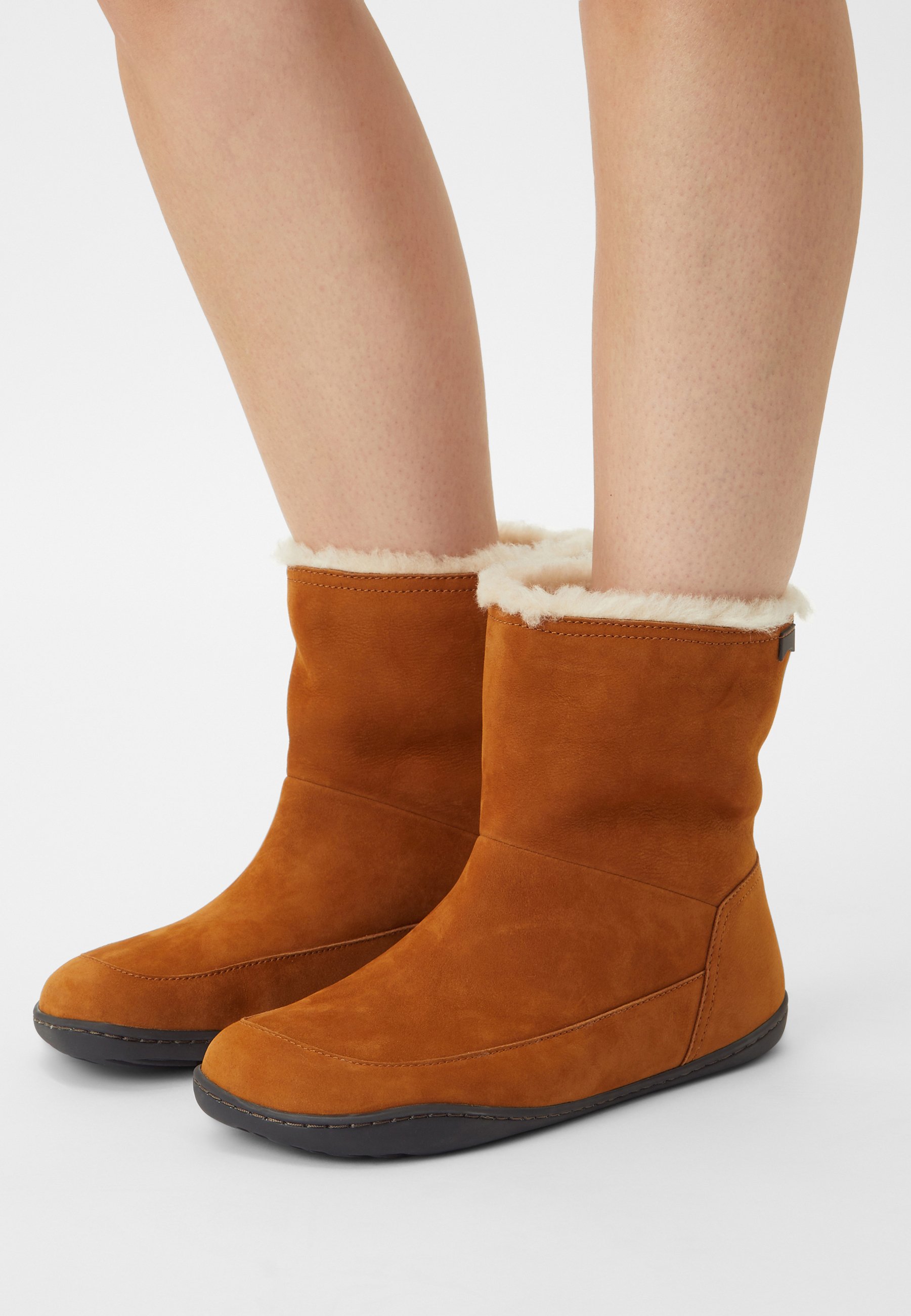 Bottines Camper Peu Cami Pour Fille - Cuir Et Semelle Souple, Design Pieds Nus
