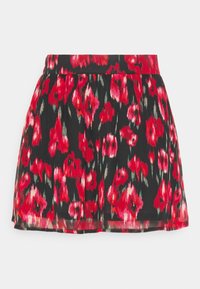 Jupe à imprimé floral noire, avec des nuances de rouge et de vert. Tissu léger avec une coupe évasée et un détail à la taille.