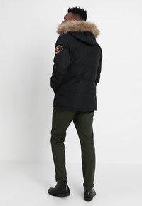 Alessandro Zavetti Winterjas - black