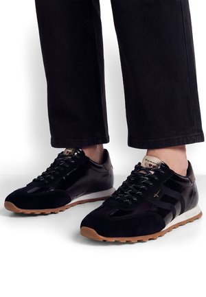 Tamaris, SNEAKER - Baskets basses - black patent