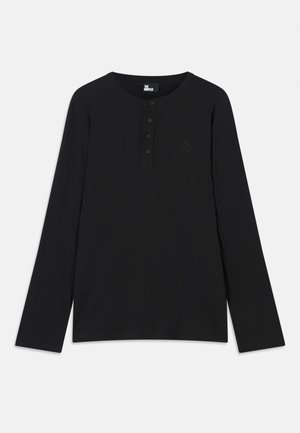 Top s dlhým rukávom - black