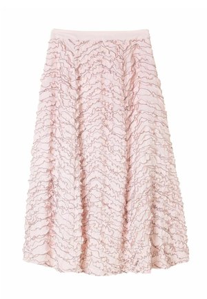 Heller rosa Midirock mit geschichteter, welliger Rüschentextur, die ein voluminöses und strukturiertes Aussehen verleiht.