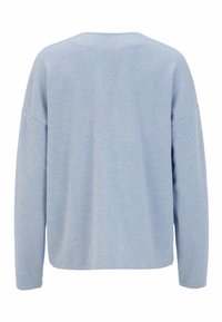 Vaalean sininen, ribsikuvioinen neulepaita, jonka mukava leikkaus, leveät hihat ja pyöreä kaula-aukko. Pehmeä pinta, jossa on tasainen kuvio koko ajan.