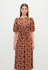 adL GATHERED PRINTED  - Freizeitkleid - printed cinnamon