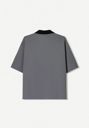 Bershka PRINTED SHORT SLEEVE BOXY FIT WITH ZIP - Camicia - dark grey