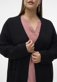 Vero Moda Curve VMCSABA POCKET COATIGAN - Vest - black