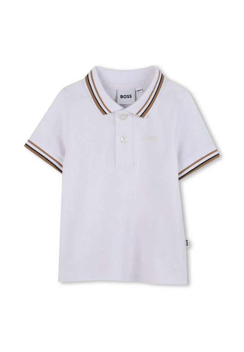 Biała koszulka polo wykonana z tkaniny pikowanej, z brązowym i czarnym paskiem na kołnierzyku oraz mankietach. Posiada częściowy zapięcie na guziki oraz haftowane logo.