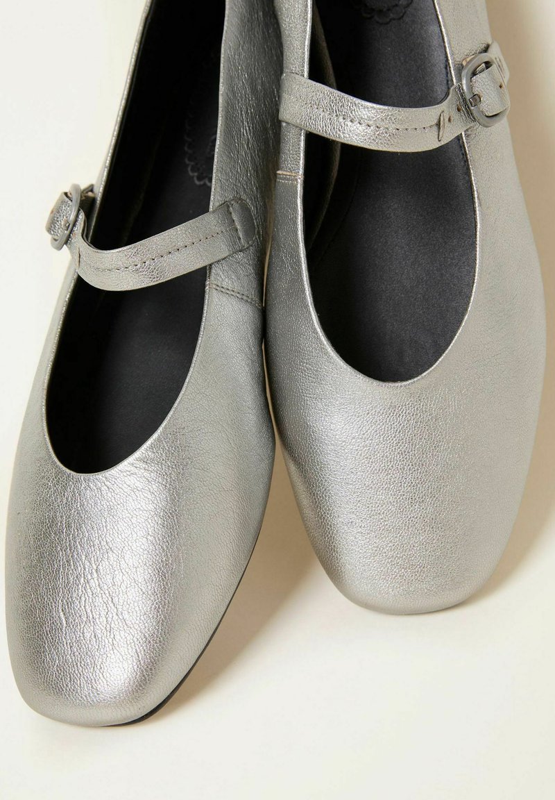 FatFace REGULAR FIT MARY JANE Ankle strap ballet pumps