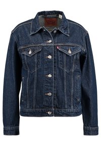 Giacca di denim blu scuro con chiusura a bottoni, due tasche sul petto e colletto classico. Presenta cuciture chiare e una finitura leggermente strutturata.