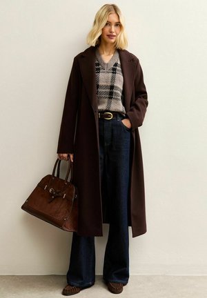 Pullover - brown pattern