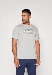 Nike Performance TEE  - Camiseta deportiva - dark grey heather