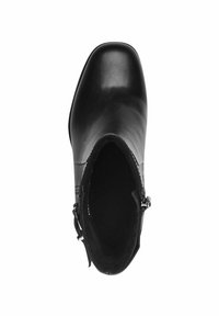 Bottine en cuir noir avec un design élégant, bout pointu, fermeture éclair sur le côté, et une texture lisse avec des détails de couture minimaux.