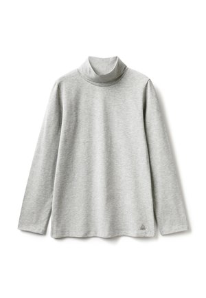 Maglietta a maniche lunghe color grigio chiaro con collezione a dolcevita e un piccolo logo in basso a sinistra, esposta su uno sfondo bianco.