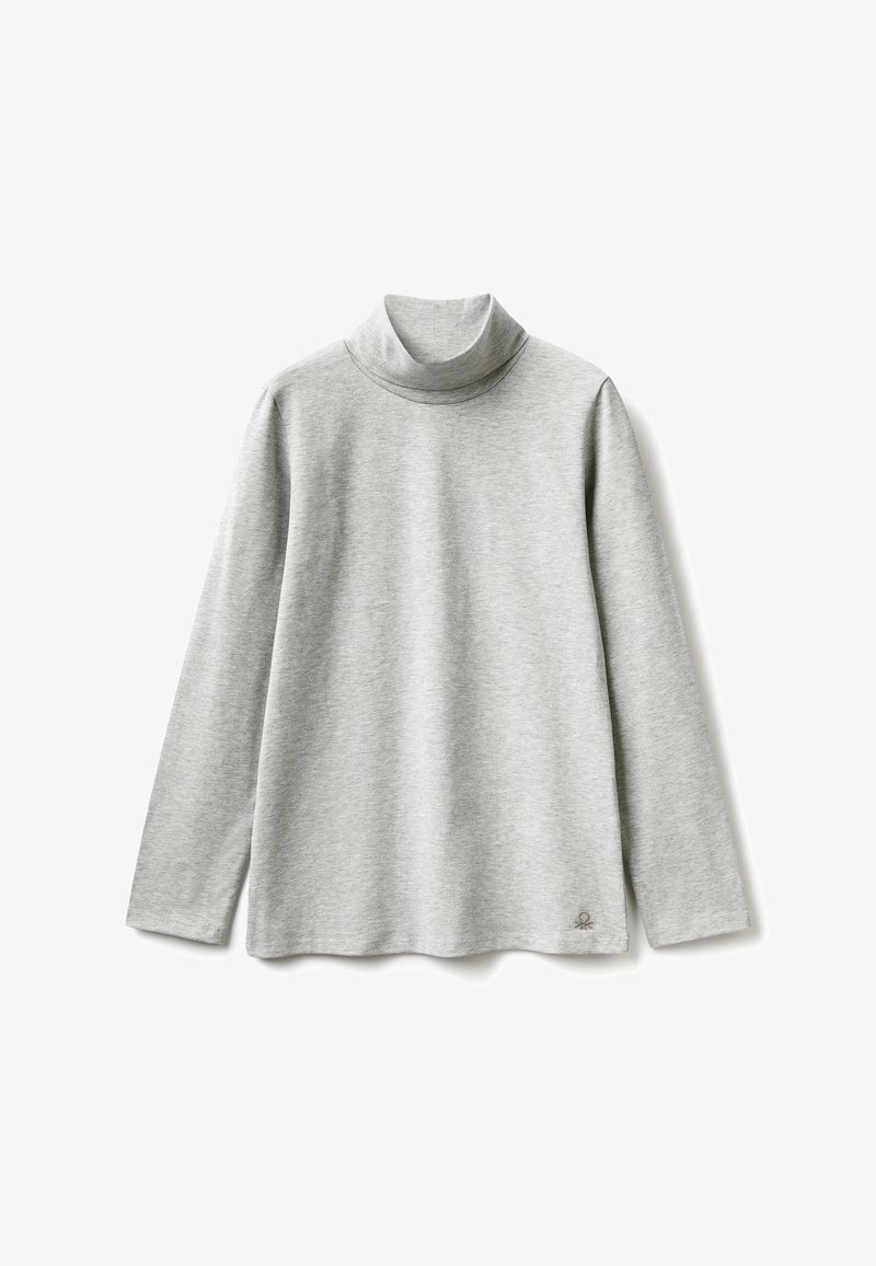 Lichtgrijze langetermijn turtleneck shirt met een klein logo aan de onderlinkerzijde, weergegeven op een witte achtergrond.