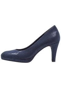 Zapato de tacón alto azul marino con punta redondeada, superficie texturizada y tacón de altura media. Acabados lisos en la punta y una plataforma sólida.