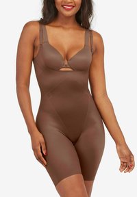 Spanx - THINSTINCTS® 2.0 OPEN-BUST MID-THIGH BODYSUIT - Glaustinukė - chestnut brown Miniatiūros vaizdas 1