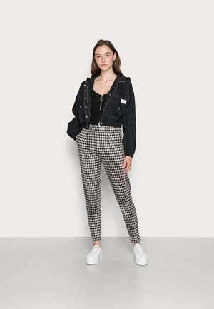 ICHI, IHKATE - Pantaloni - black