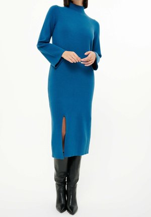 Stickad klänning - blue