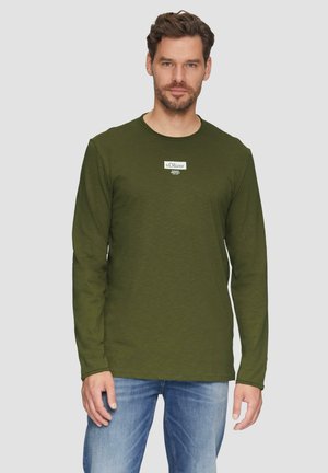 - Bluzka z długim rękawem