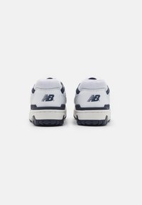 New Balance 550 UNISEX - Sapatilhas - white