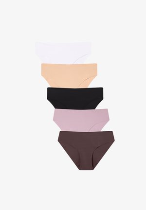 Cinque paia di mutandine da donna in vari colori: bianco, nudo, nero, rosa chiaro e marrone scuro. Realizzate in un tessuto liscio e elasticizzato.
