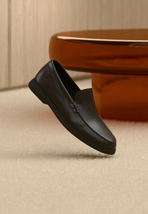 SIENNE - Paelteta kingad - black