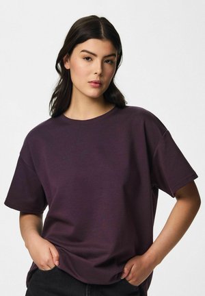 Pieces, PCSKYLAR SS OVERSIZED TEE NOOS - Обикновена тениска - plum perfect