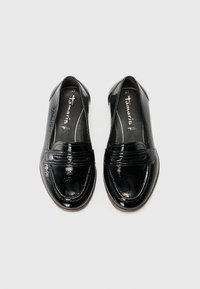 Musta lakattu nahka loafers, joissa on sileä pinta, koristeelliset ompeleet ja pehmustettu pohjallinen. Koko 37, brändin nimi näkyvissä sisällä.