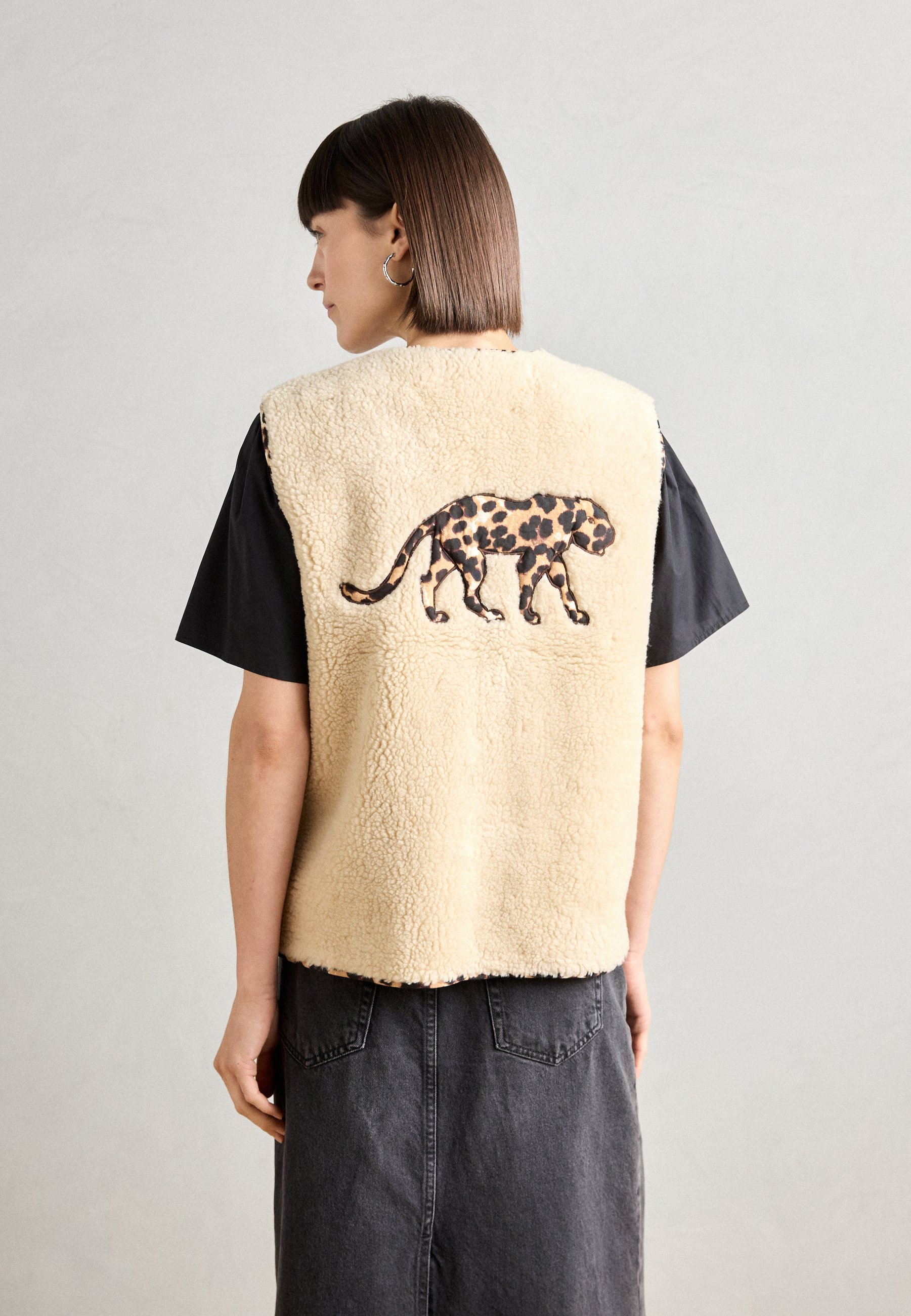 DESIGN - Robe mi-longue sans manches à détail à la taille - Rose