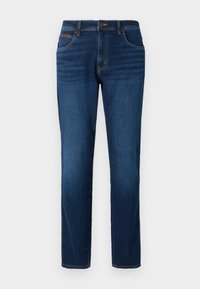 Tmavě modré džíny z denimu se rovnými nohavicemi. Mají pět kapes, zapínání na knoflík a zip a kontrastní stehy podél švů.